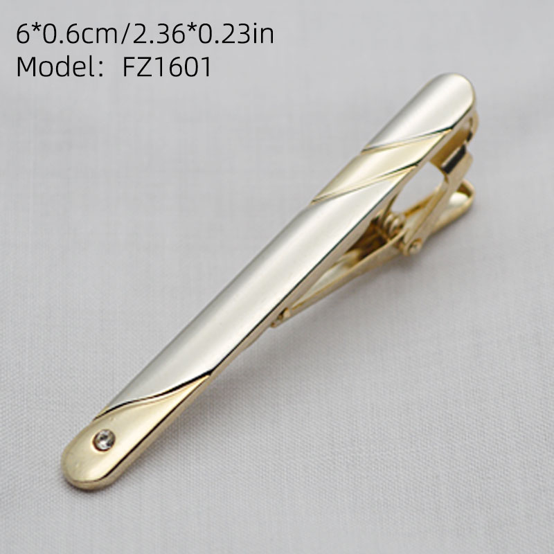 ラインストーン付きのゴールドとシルバーのメンズタイクリップ1 - Men Accessories Silver のレビューと価格